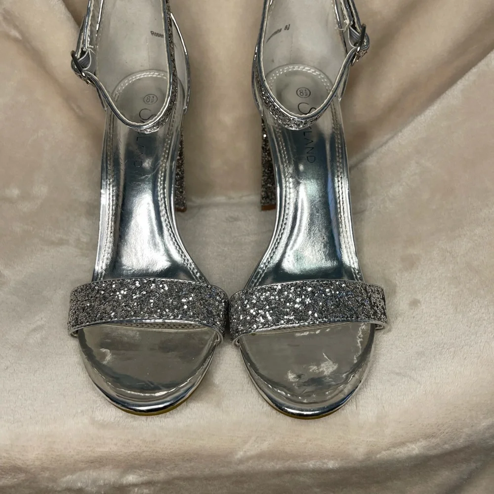 Silver‎ Glitter Classy block heel shoe